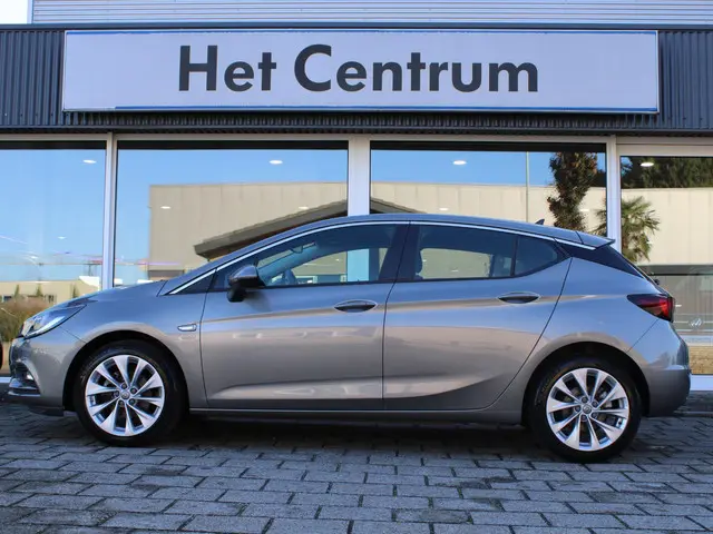 Opel Astra 1.4 150PK Automaat Business+ 2016 Benzine 6