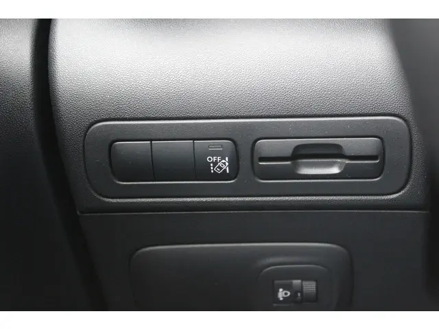 Citroën C3 Aircross 1.5 BlueHDi S&S Shine 2020 Diesel 23