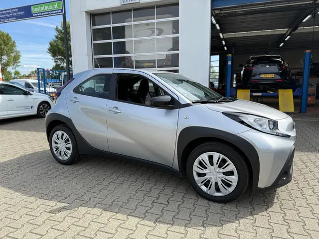 Toyota Aygo X 1.0 VVT-i S-CVT Play Automaat 2024 Benzine 5