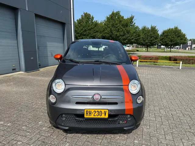 Fiat 500e 3