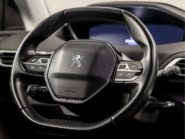 Peugeot 3008 1.2 PureTech Allure Sport 2019 Benzine 15