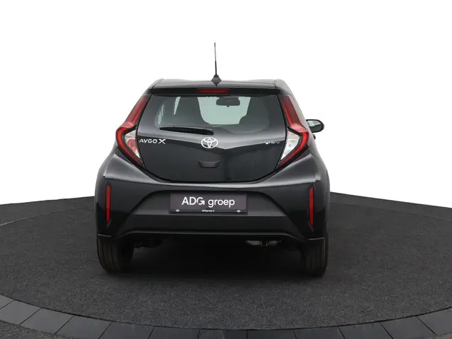Toyota Aygo X Hybrid 115 play 2026 Hybride Benzine 37
