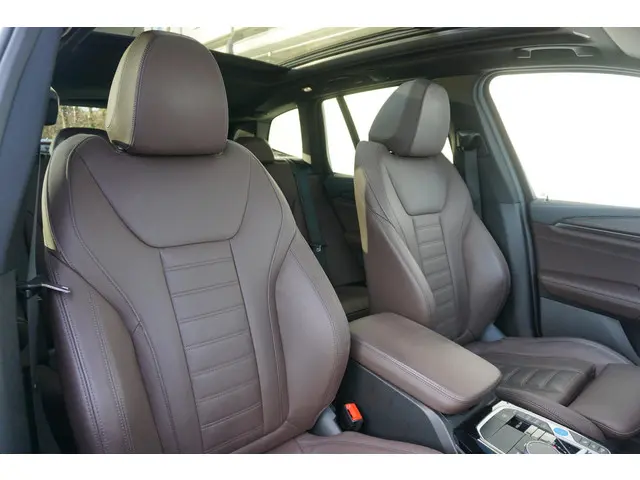 BMW iX3 High Executive 80 kWh 2023 Elektrisch 8