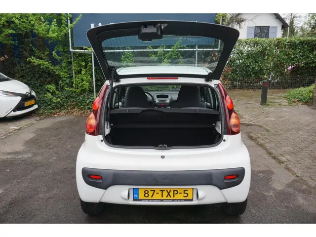 Peugeot 107 1.0 Access Accent / Airco / NAP / 2012 Benzine 14