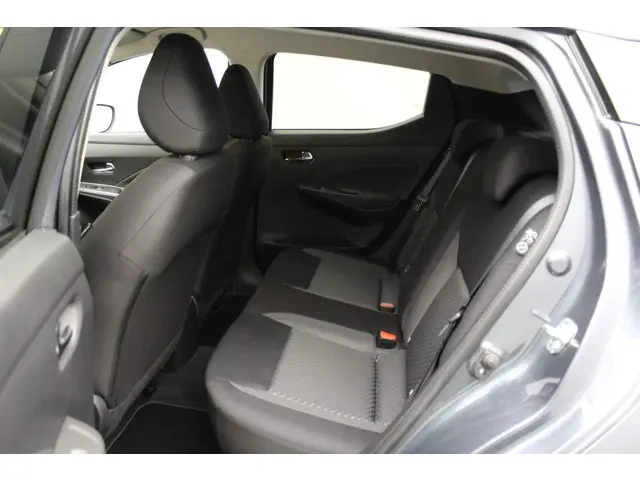 Nissan Micra 1.0 IG-T Kiiro 2023 Benzine 12