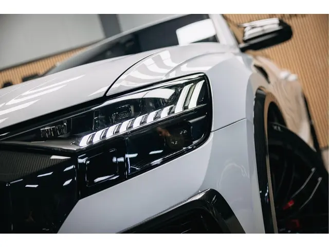 Audi RSQ8 2