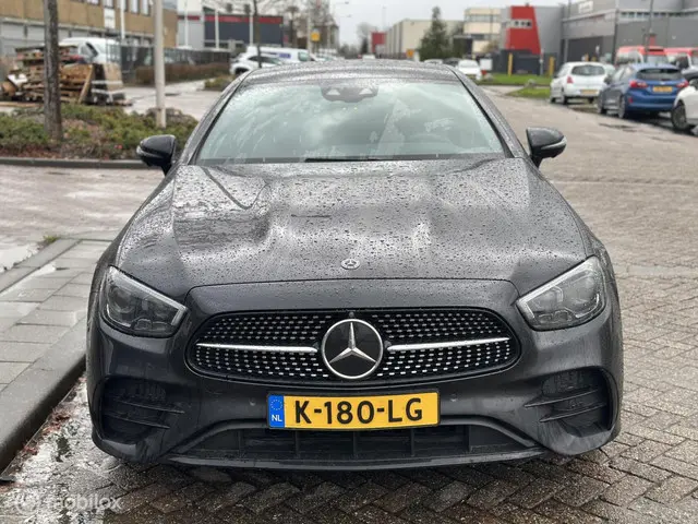 Mercedes-Benz E-Klasse Coupé 200 AMG Line 2021 Benzine 8
