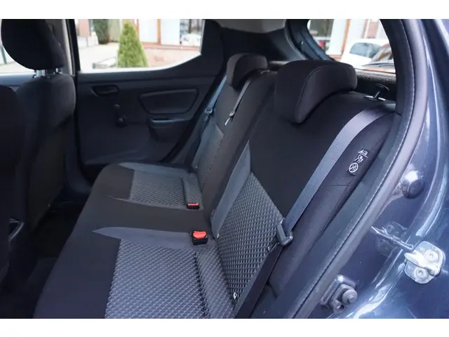 Nissan Micra 1.0L Visia+ 2017 Benzine 11