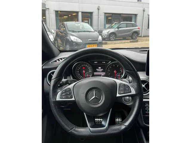 Mercedes-Benz CLA Shooting Brake 180 2018 Benzine 11