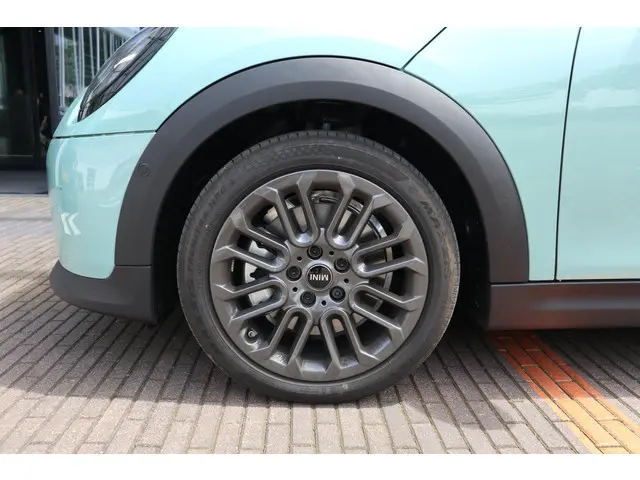 MINI 3-Deurs Cooper C 2024 Benzine 5