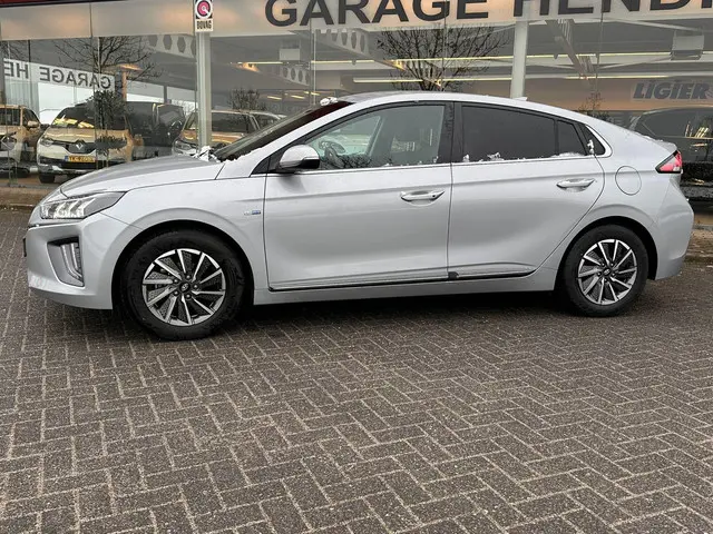 Hyundai IONIQ Comfort EV 38 kWh 2020 Elektrisch 3