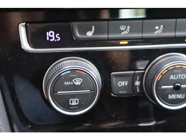 Volkswagen Golf 1.4 TSI Highline 2014 Benzine 29