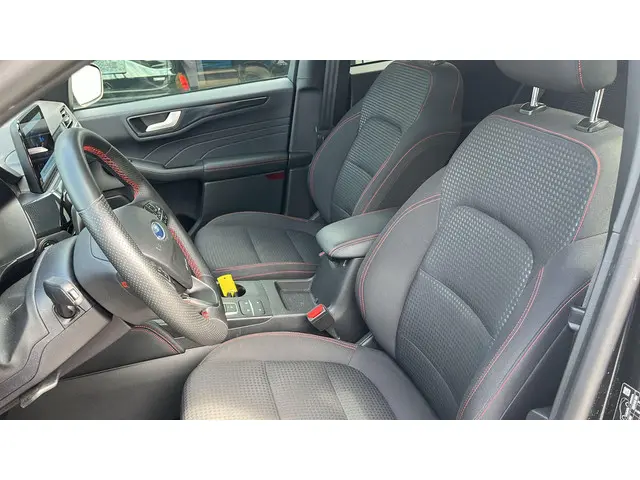 Ford Kuga 2.5 PHEV ST-Line 2023 Hybride Benzine 21