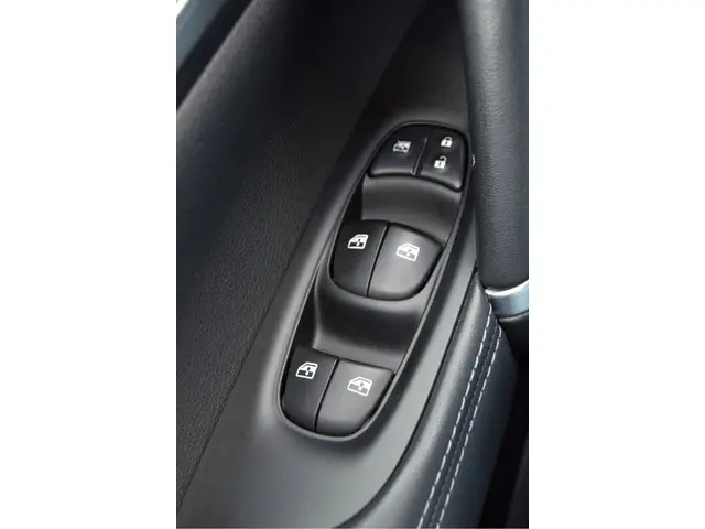 Nissan QASHQAI 1.3 DIG-T Tekna + Full Options 2019 Benzine 35