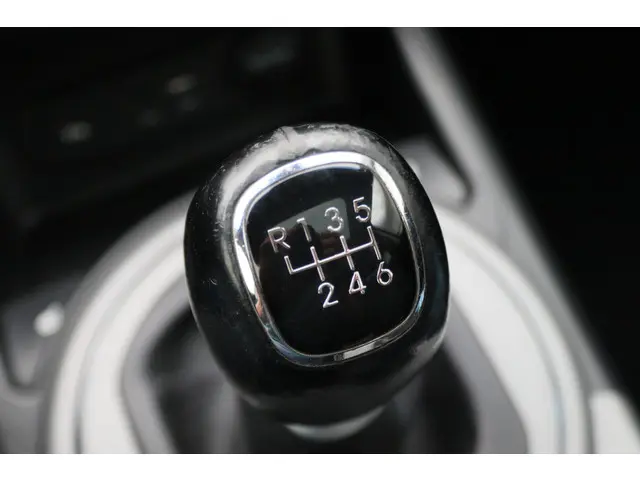 Kia Sportage 1.6 GDI X-treme ExecutiveLine 2015 Benzine 35