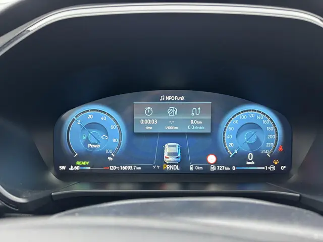 Ford Kuga 2.5 PHEV ST-Line X 2025 Hybride Benzine 15