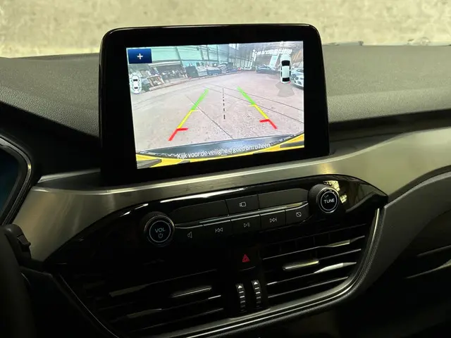 Ford Kuga Titanium X 2022 Hybride Benzine 15