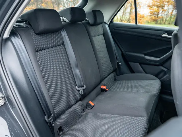 Volkswagen T-Roc 1.0 TSI T-Roc 2021 Benzine 31