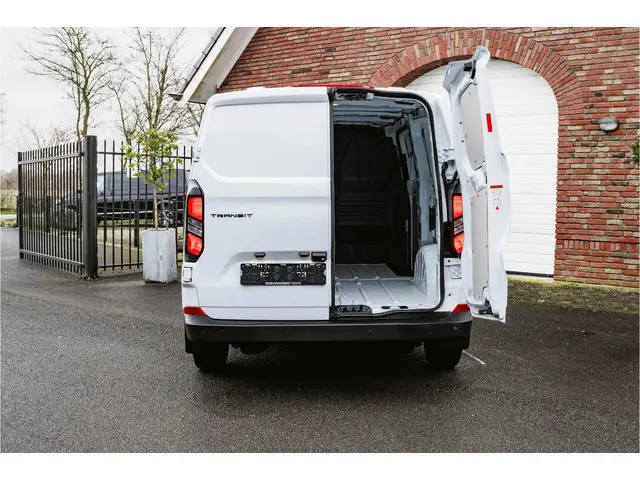 Ford Transit Custom 2.0 TDCI 136PK L2H1 Trend 2024 Diesel 22
