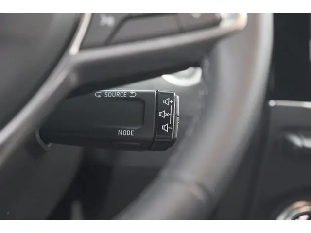 Renault Clio TCe 90 GPF techno 2025 Benzine 37