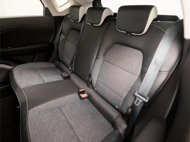 Renault Captur 1.0 TCe 90 Intens Sport 2023 Benzine 16