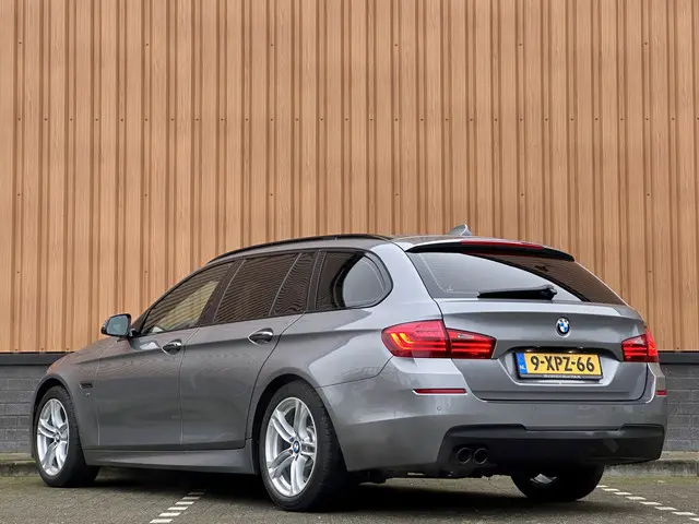 BMW 5 Serie Touring 520i Executive 2014 Benzine 7