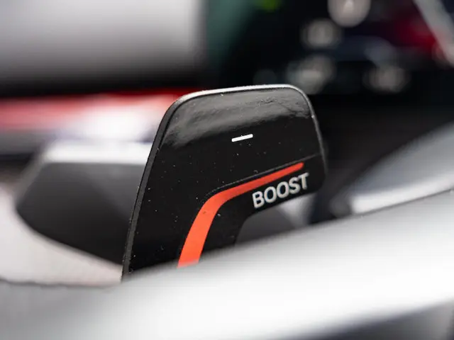 BMW 5 Serie Touring 530e 2025 Hybride Benzine 33