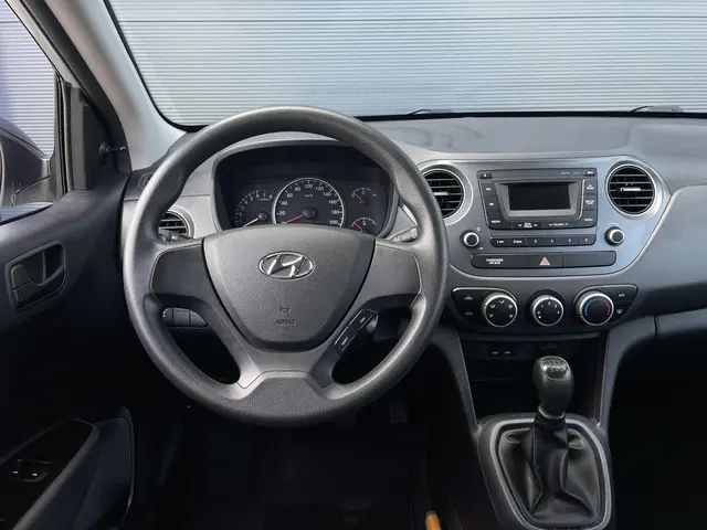 Hyundai i10 1.0i i-Motion 2018 Benzine 8