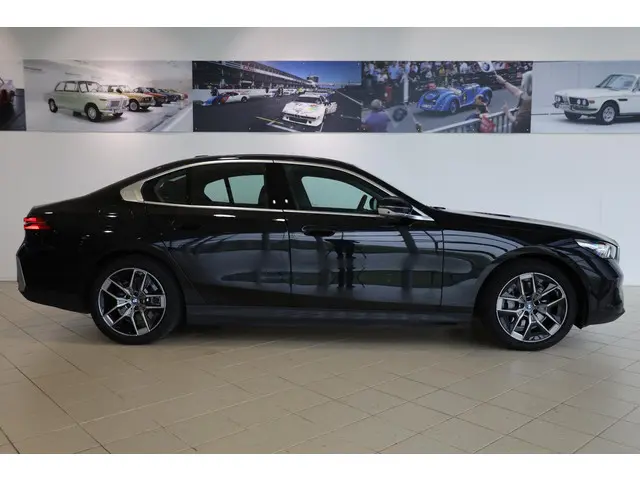 BMW i5 Sedan eDrive40 2024 Elektrisch 3