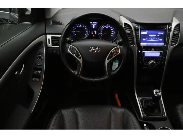 Hyundai i30 1.6 GDI Go! Plus 2015 Benzine 2