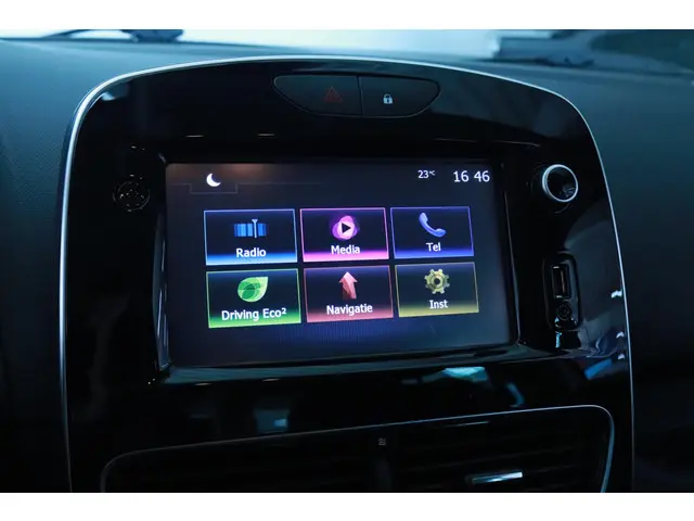 Renault Clio 0.9 TCe Limited 2018 Benzine 23