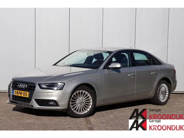 Audi A4 Limousine 1.8 TFSI Business Edition 2013 Benzine