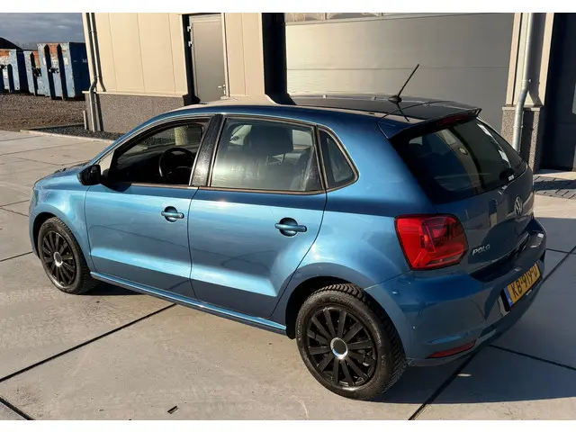 Volkswagen Polo 1.0 Comfortline 2015 Benzine 4