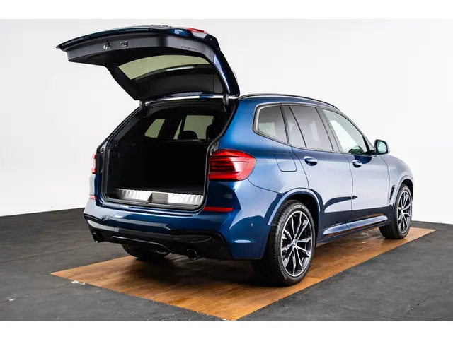 BMW X3 xDrive30e High Executive 2020 Hybride Benzine 12