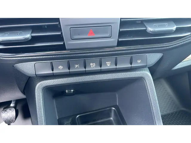 Ford Transit Connect 2.0 EcoBlue L2 Trend 2024 Diesel 27