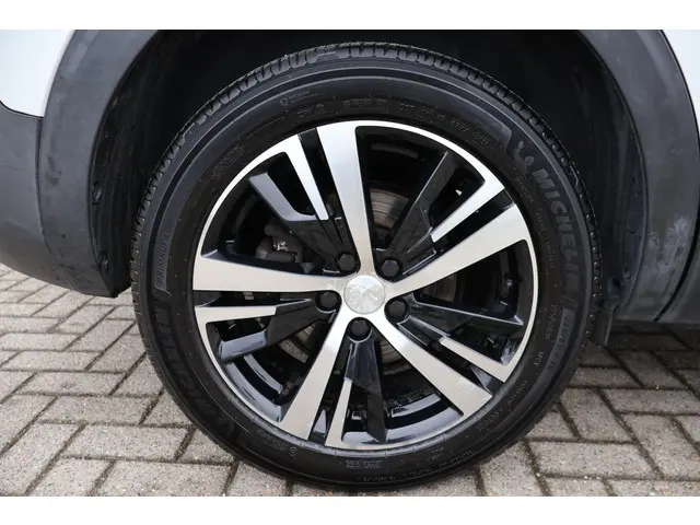 Peugeot 5008 1.2 PureTech GT 2021 Benzine 30