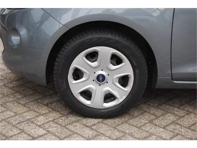 Ford Ka 1.2 69PK Champions Edition start/stop 2012 Benzine 6