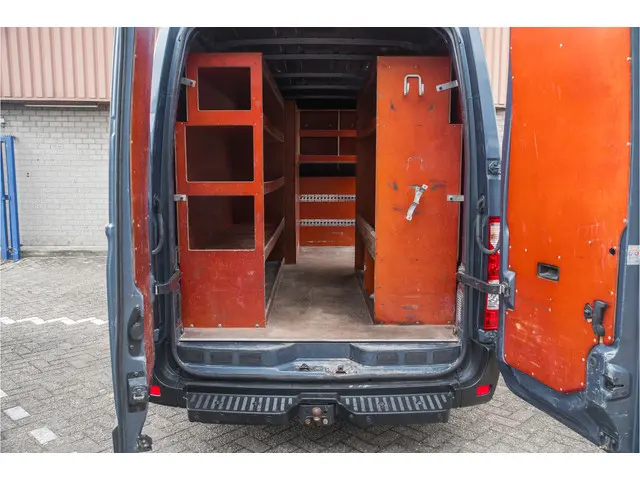 Renault Master T35 2.3 dCi L3H2 DL Energy 2018 Diesel 10