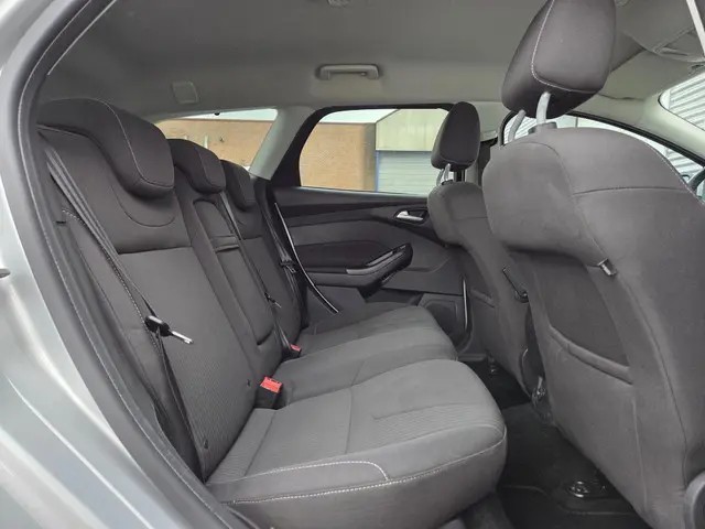 Ford Focus Wagon 1.0 EcoBoost Titanium 2013 Benzine 18