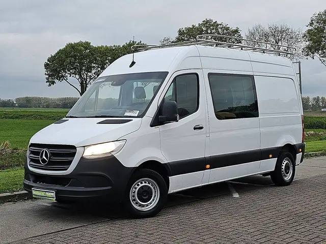 Mercedes-Benz Sprinter 2