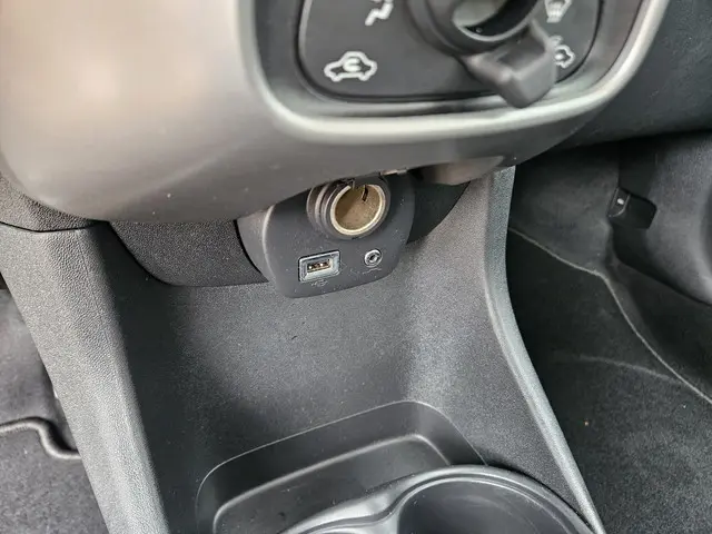 Peugeot 108 1.0 e-VTi Active,altijd leuk! 2017 Benzine 18
