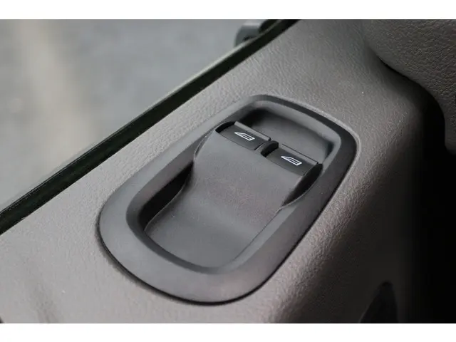 Ford Transit 350 2.0 TDCI L3H3 2024 Diesel 27