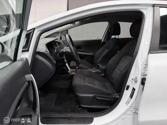 Kia cee'd 1.4 CVVT 5 DEURS / AIRCO / CRUISE / LMV 2014 Benzine 6