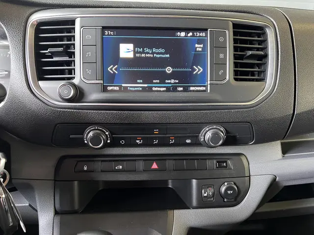 Peugeot Expert 2.0 BlueHDI 145 S&S 2023 Diesel 11