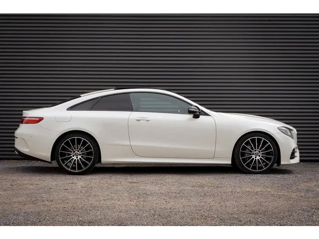 Mercedes-Benz E-Klasse Coupé 200 Premium 2018 Benzine 13