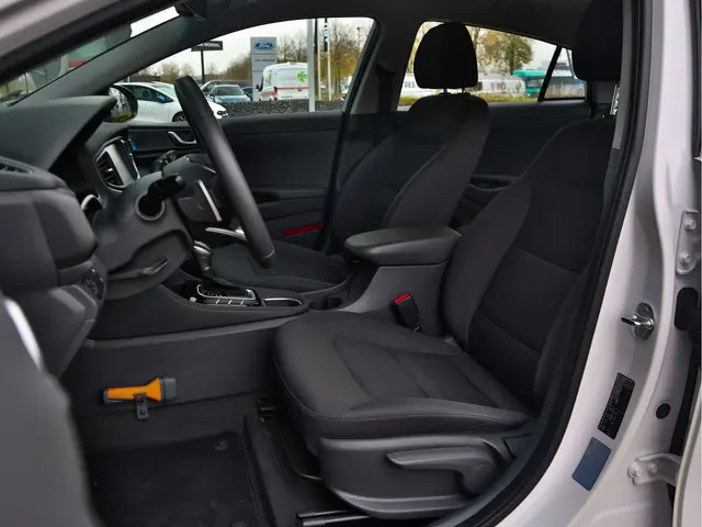 Hyundai IONIQ 1.6 GDi Comfort 2019 Hybride Benzine 10