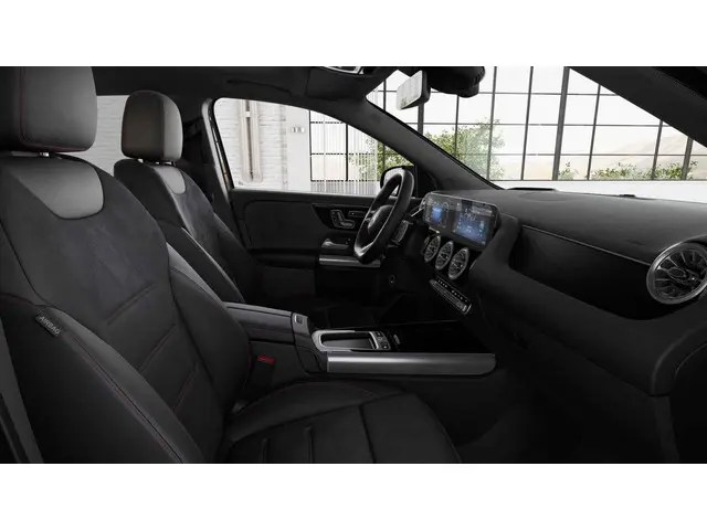 Mercedes-Benz GLA 180 Business Solution AMG 2025 Benzine 5
