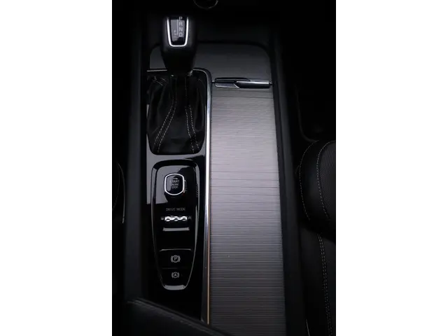 Volvo V60 2.0 T4 R-Design org. NL-auto 2019 Benzine 16