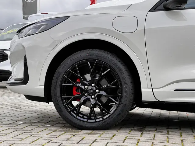 Ford Kuga 2.5 PHEV Sound Edition 2026 Hybride Benzine 5