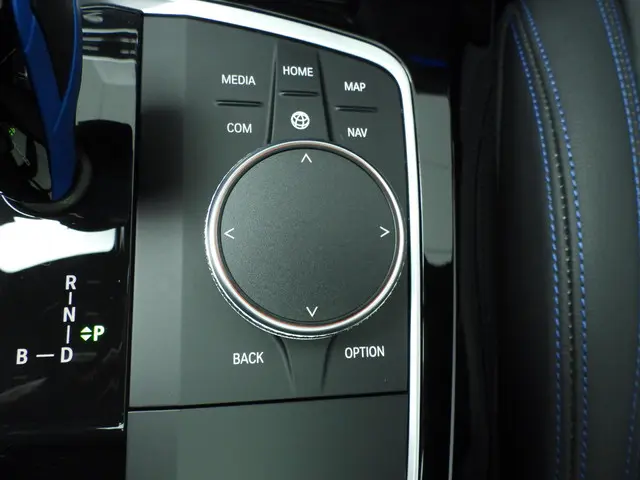 BMW iX3 High Executive 80 kWh 2022 Elektrisch 33